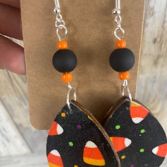 Candy Corn Earrings Black Orange Tear Drop Dangle Beaded French Wire Silver - Picture 9 of 9